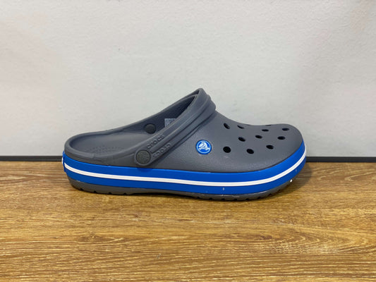 Crocs Crocband gris et bleu avec un trait blanc