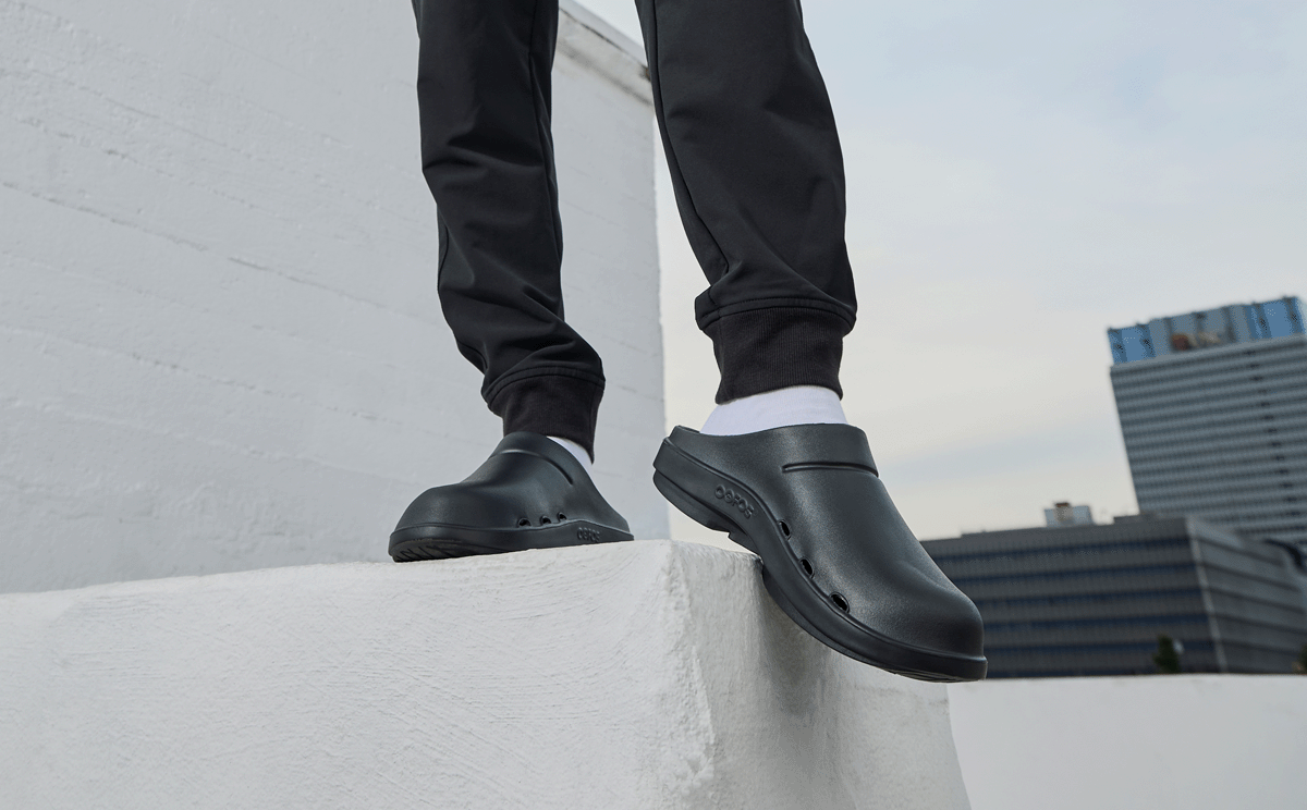 OOFOS OOAHH UNISEX-NOMAD NOIR