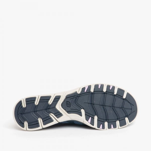 GRATIS - CHIC NEWNESS