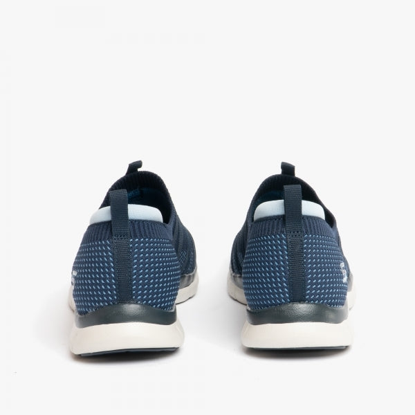 GRATIS - CHIC NEWNESS