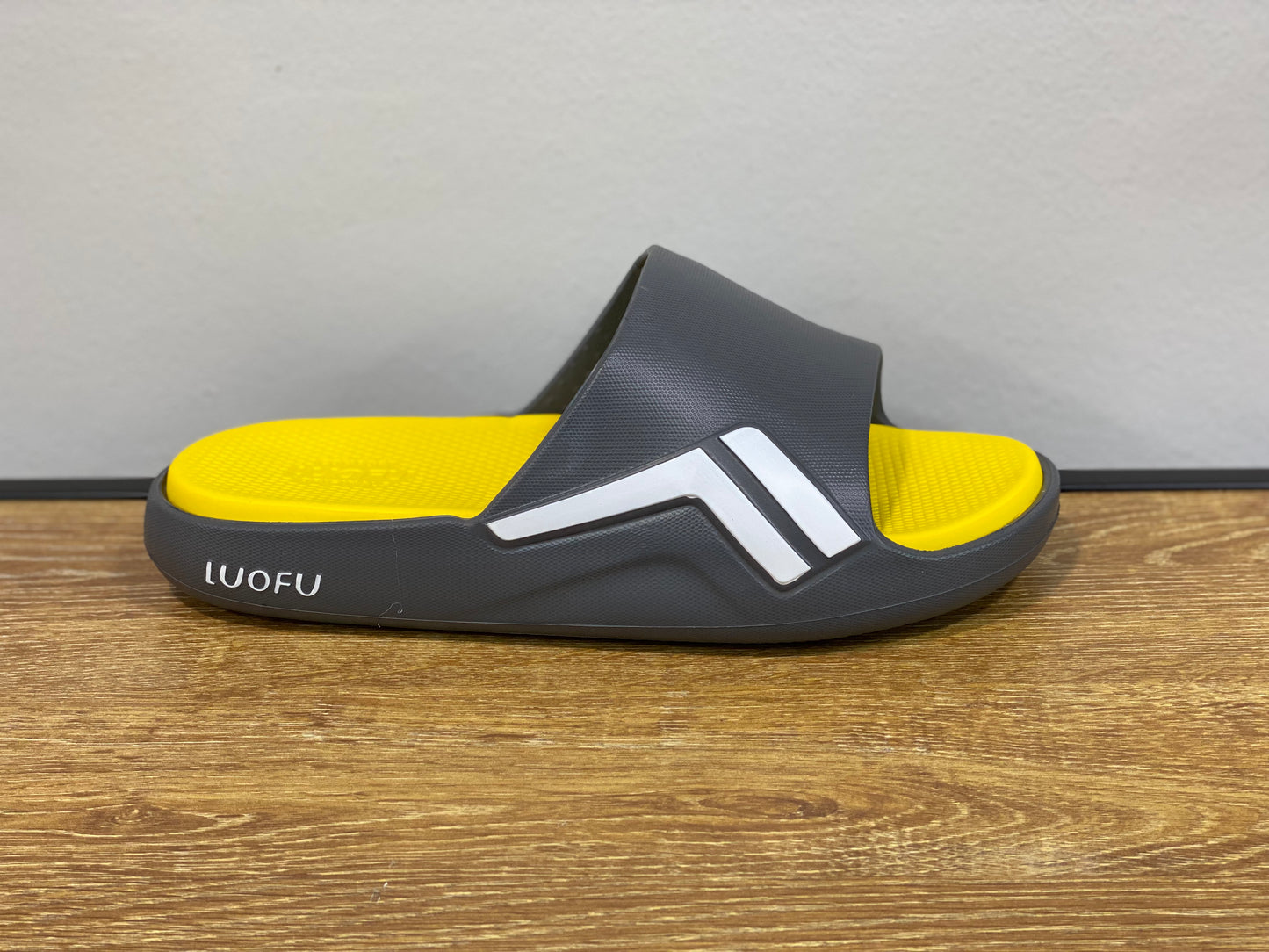 LUOFU باللون الرمادي والأصفر