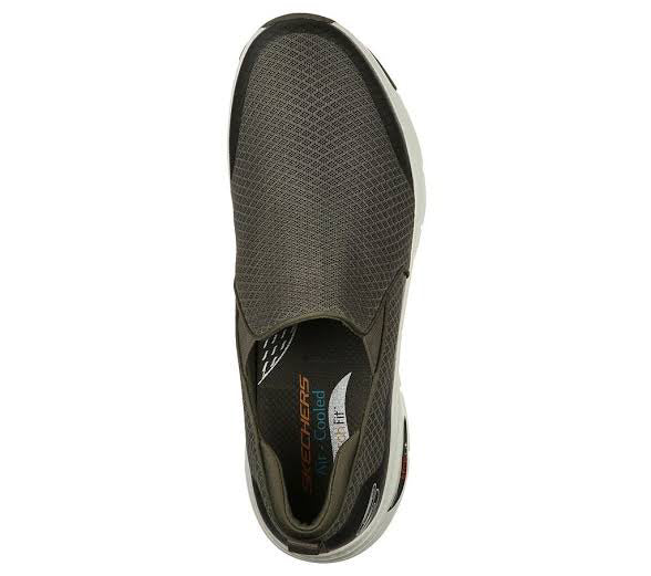 SKECHERS ARCH FIT BANLIN