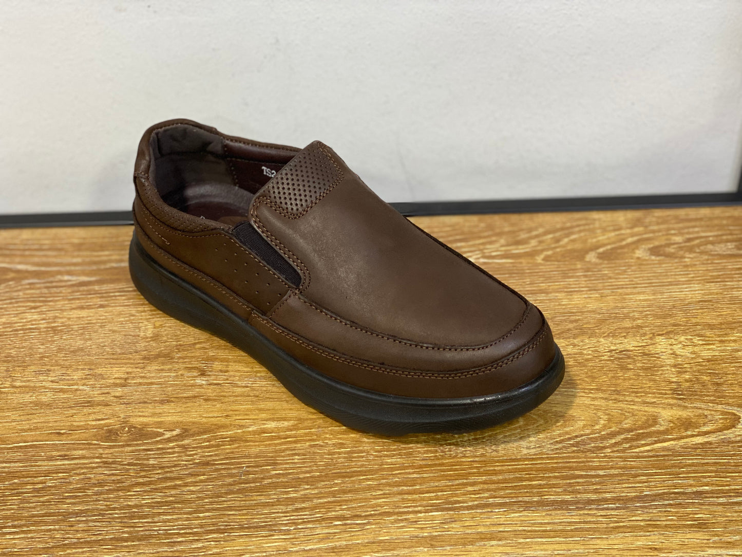 RUGATTI MARRON TS24-7