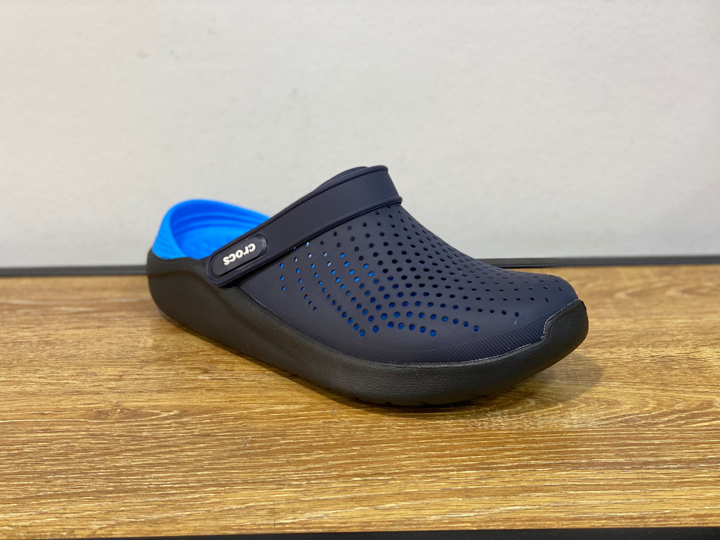 CROCS LITERIDE CLOG BLEU NUIT ET BLEU ET NOIR