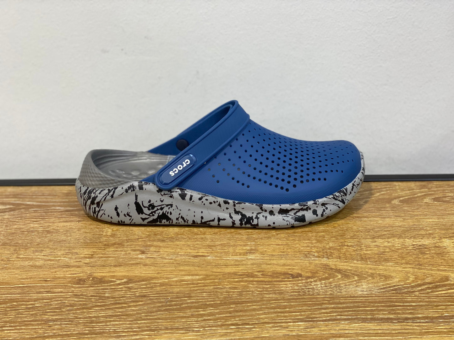 CROCS LITERIDE CLOG BLEU ET GRIS MOUCHETÉ