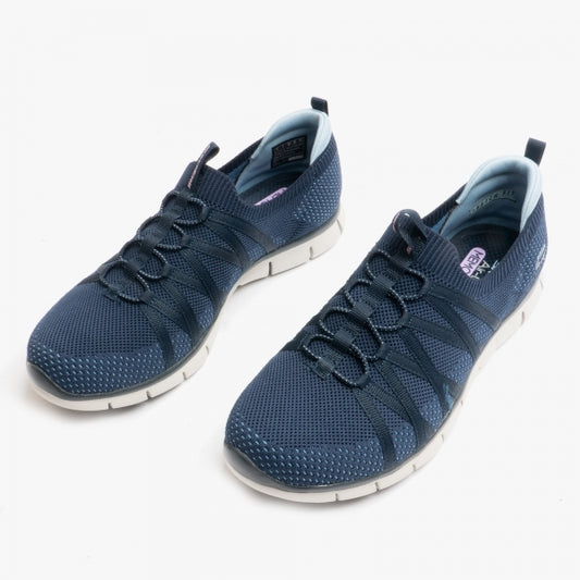 GRATIS - CHIC NEWNESS